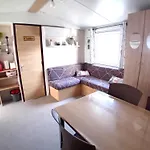 Camping Mobil Proche Du Paradis Des Plages *