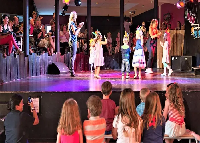 Mobil Proche Du Paradis Des Plages Camping