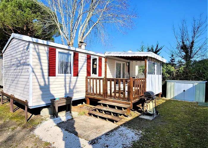 Camping Mobil Proche Du Paradis Des Plages *