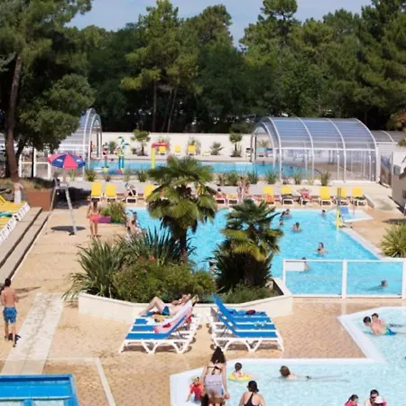 Кемпинг Mobil Proche Du Paradis Des Plages Сен-Жан-де-Мон