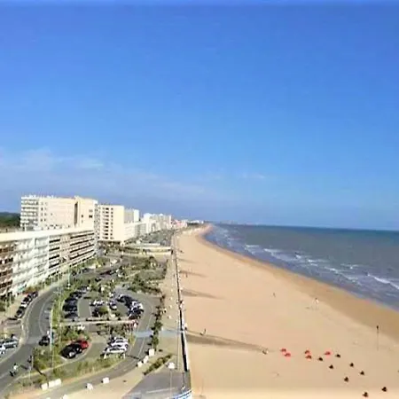 Mobil Proche Du Paradis Des Plages Сен-Жан-де-Мон