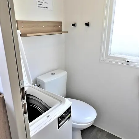 Mobil Proche Du Paradis Des Plages Сен-Жан-де-Мон