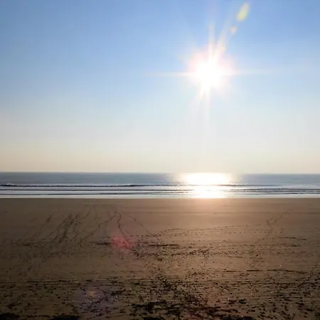 Mobil Proche Du Paradis Des Plages Сен-Жан-де-Мон