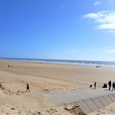 Mobil Proche Du Paradis Des Plages *