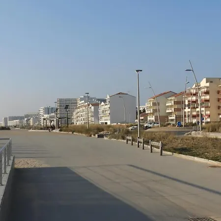 Mobil Proche Du Paradis Des Plages *