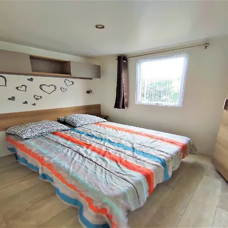 Кемпинг Mobil Proche Du Paradis Des Plages Сен-Жан-де-Мон