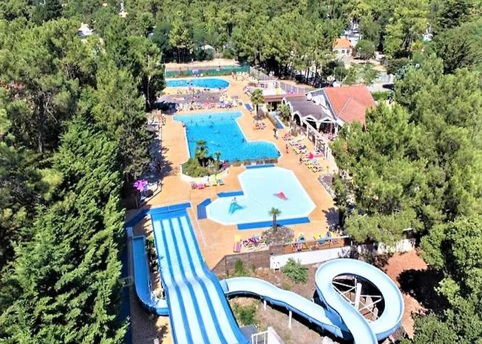 Mobil Proche Du Paradis Des Plages *