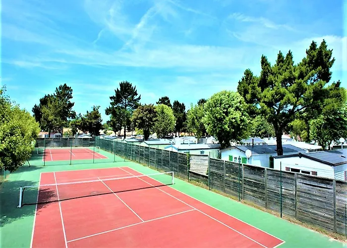 Mobil Proche Du Paradis Des Plages Camping *