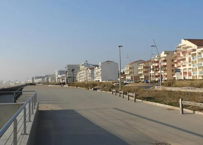 Mobil Proche Du Paradis Des Plages *