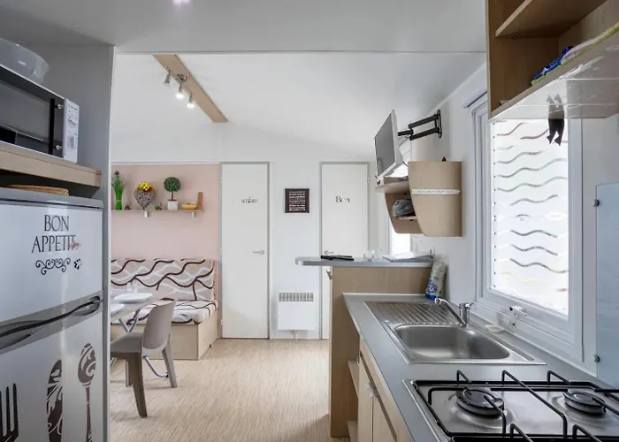 Mobil Proche Du Paradis Des Plages Camping *