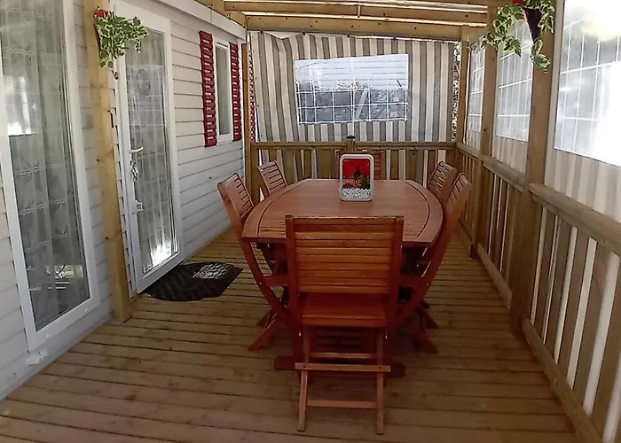 Camping Mobil Proche Du Paradis Des Plages